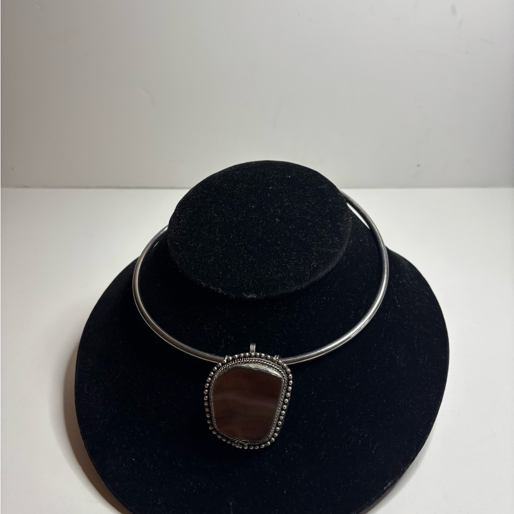 Elegant Silver and Brown Pendant Necklace